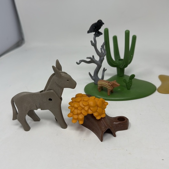 Playmobil Desert Landscape with Animals - Picture 2 of 10